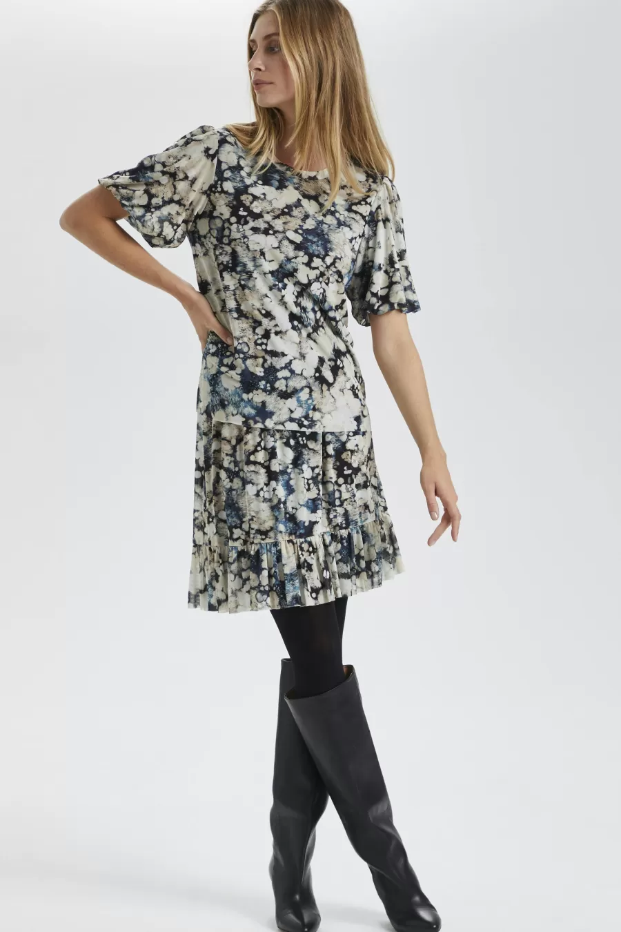 Soaked in Luxury SLIla T-shirt | T-shirts & Tops
