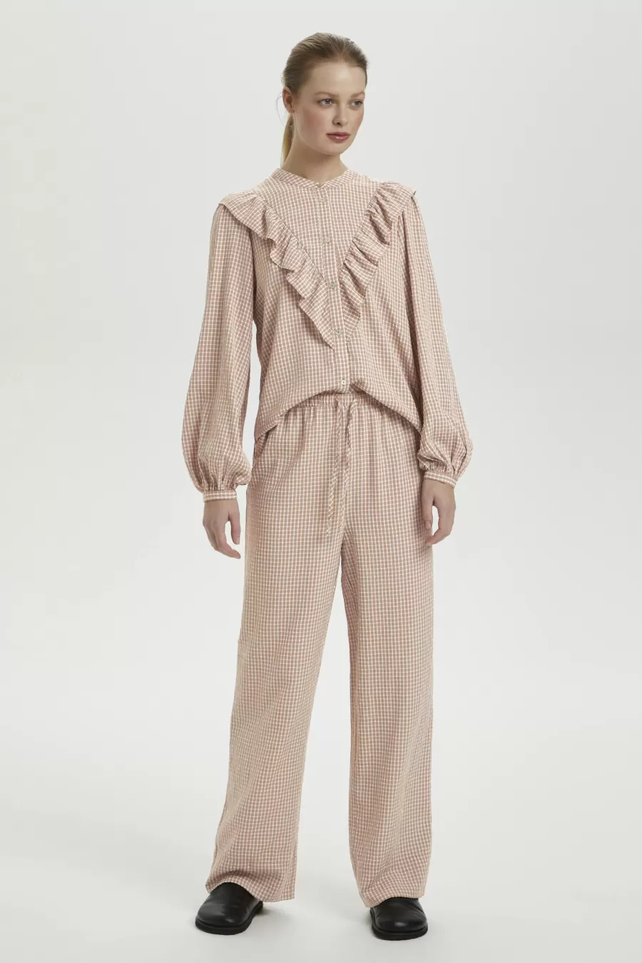 Soaked in Luxury SLWiola Trousers | Pants